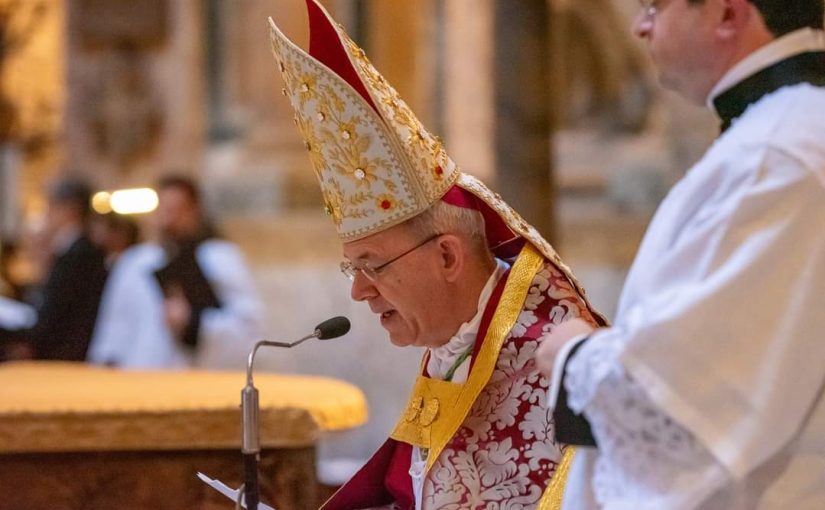 Vespri Pontificali di S.E.R. Mons. Schneider nella Basilica Collegiata di Santa Maria ad Martyres